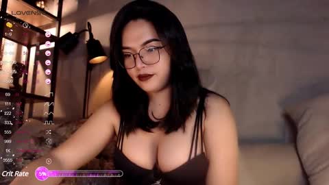 Snapshot of hay_fa chatting on 02.10.25 HAYFA online show from 02.10.25