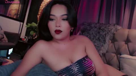 Snapshot of hay_fa chatting on 10.16.25 HAYFA online show from 10.16.25