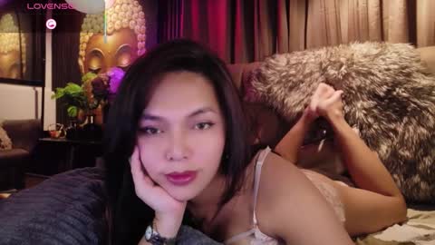 Snapshot of hay_fa chatting on 10.17.25 HAYFA online show from 10.17.25