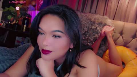 Snapshot of hay_fa chatting on 11.11.25 HAYFA online show from 11.11.25