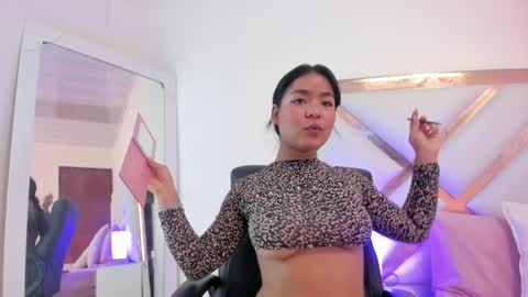 Snapshot of hayamikioto chatting on 01.20.25 Hayami  online show from 01.20.25