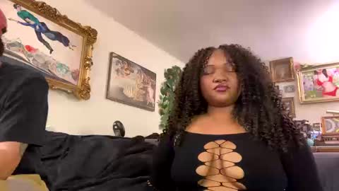 Snapshot of hazedhoney24 chatting on 10.11.25 hazedhoney24 online show from 10.11.25