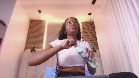Snapshot of hazel_kataleya chatting on 06.25.26 kataleya online show from 06.25.26