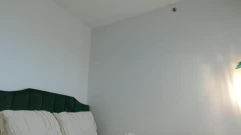 Hazel online show from 12.09.24