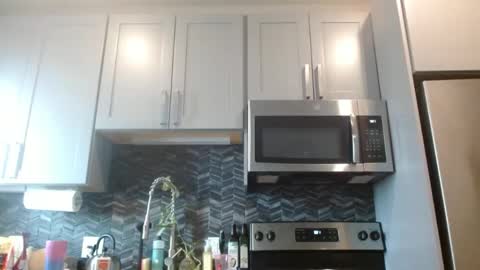 Hazel online show from 02.26.25