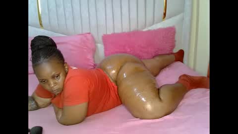 Snapshot of hazel_spanky chatting on 01.10.25 hazel_spanky online show from 01.10.25