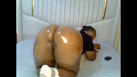 Snapshot of hazel_spanky chatting on 02.08.25 hazel_spanky online show from 02.08.25