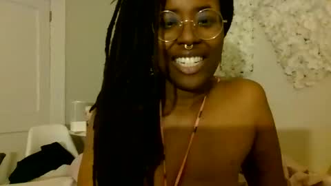 Snapshot of hazelhanes chatting on 01.19.26 Hazel Hanes online show from 01.19.26