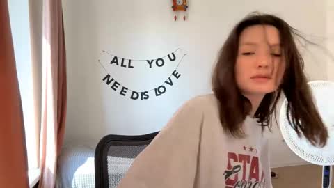 Kira online show from 05.22.26