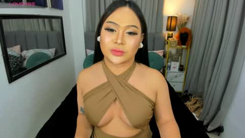 HAZEL MADONNA online show from 08.03.26