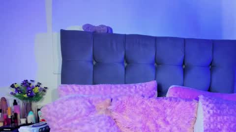 Snapshot of hazz_smith chatting on 11.24.25 HAZZ SMITH online show from 11.24.25