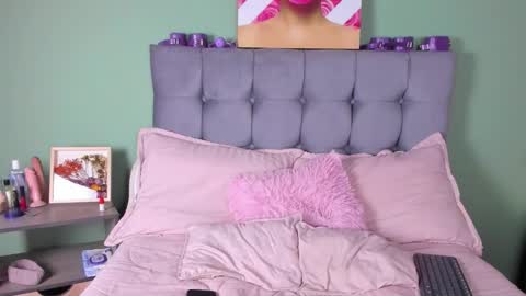 Snapshot of hazz_smith chatting on 11.27.25 HAZZ SMITH online show from 11.27.25