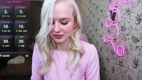 Valeria online show from 03.10.25