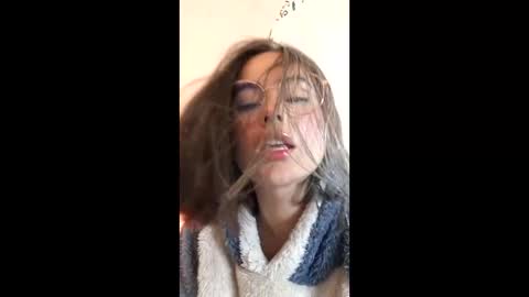 Snapshot of hearmymoans_18 chatting on 02.06.26 hearmymoans_18 online show from 02.06.26