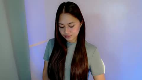 Snapshot of heart_of_asia chatting on 11.23.25 Yoshin online show from 11.23.25