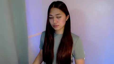 Snapshot of heart_of_asia chatting on 11.24.25 Yoshin online show from 11.24.25