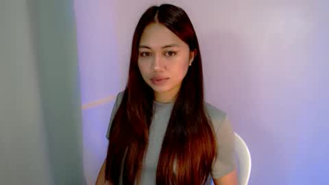 Snapshot of heart_of_asia chatting on 11.30.25 Yoshin online show from 11.30.25