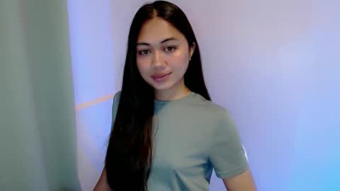 Snapshot of heart_of_asia chatting on 12.01.25 Yoshin online show from 12.01.25