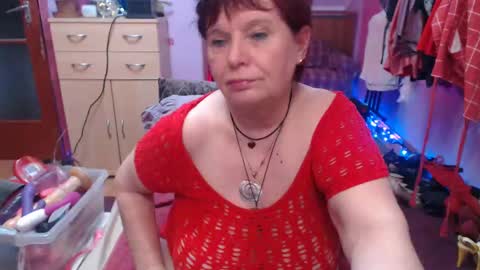 Snapshot of heatedgranny chatting on 12.08.24 Scarlet online show from 12.08.24