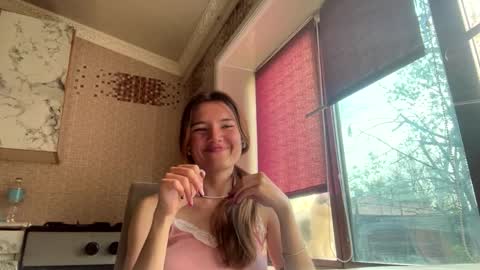 Lili online show from 04.04.26