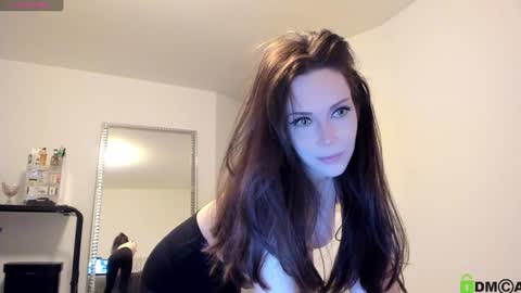 Helen online show from 01.05.25