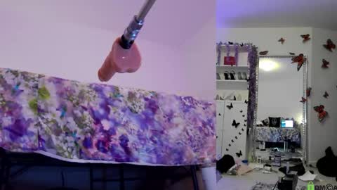 Helen online show from 12.17.25