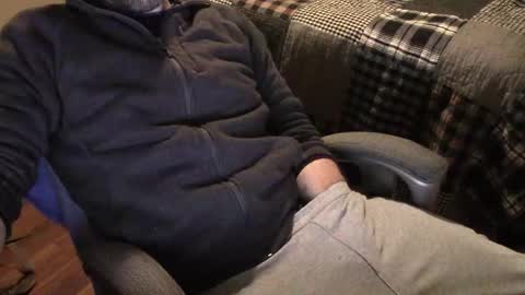 Snapshot of heavilyhung chatting on 04.17.26 John online show from 04.17.26