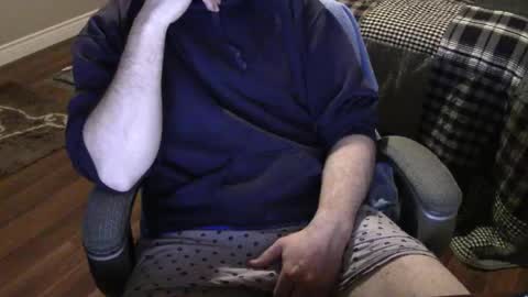 Snapshot of heavilyhung chatting on 04.29.26 John online show from 04.29.26