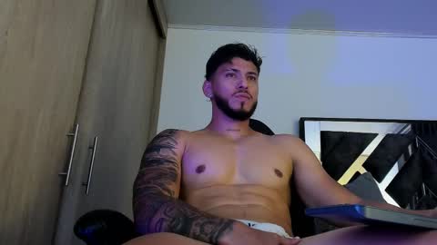 Snapshot of heavy_thor chatting on 11.25.25 Thor online show from 11.25.25