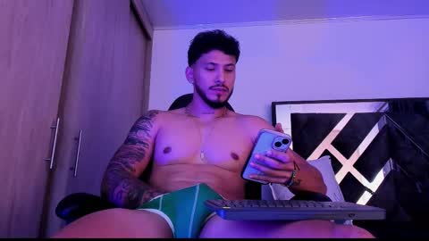 Snapshot of heavy_thor chatting on 01.08.26 Thor online show from 01.08.26