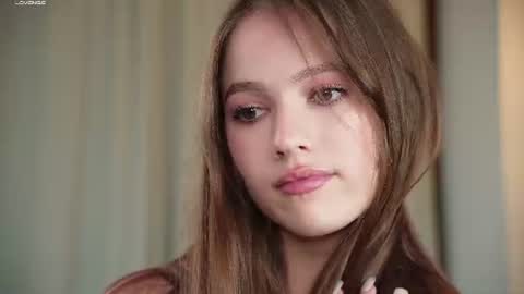 Snapshot of hecola chatting on 06.13.26 Nika next stream 200pm GMT online show from 06.13.26