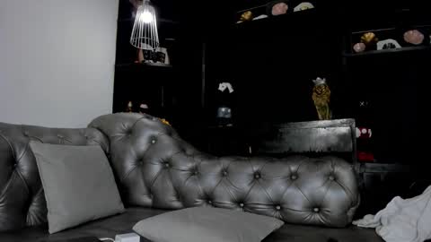 Snapshot of heellboy_ chatting on 11.23.25 heellboy_ online show from 11.23.25