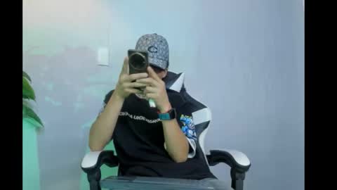 Snapshot of heellboy_ chatting on 11.26.25 heellboy_ online show from 11.26.25