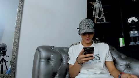 Snapshot of heellboy_ chatting on 11.28.25 heellboy_ online show from 11.28.25