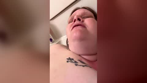 Snapshot of heidimackey2 chatting on 05.21.26 heidimackey2 online show from 05.21.26