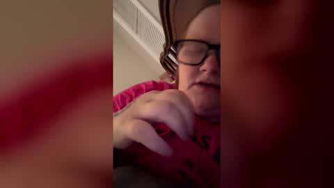 Snapshot of heidimackey2 chatting on 05.27.26 heidimackey2 online show from 05.27.26