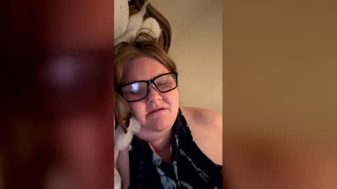 Snapshot of heidimackey2 chatting on 06.11.26 heidimackey2 online show from 06.11.26