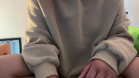 Snapshot of heidirose256 chatting on 02.15.26 heidirose256 online show from 02.15.26