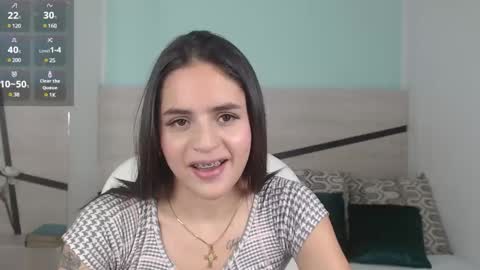 Snapshot of heidy_hoiss chatting on 02.22.25 Heidy online show from 02.22.25