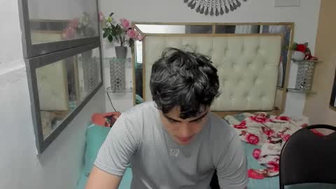 Snapshot of heiker_ chatting on 10.25.25 heiker_ online show from 10.25.25