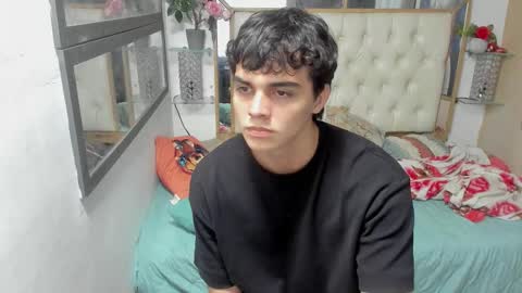 Snapshot of heiker_ chatting on 10.26.25 heiker_ online show from 10.26.25