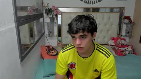 Snapshot of heiker_ chatting on 10.27.25 heiker_ online show from 10.27.25