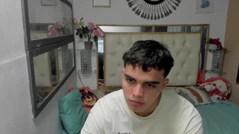 Snapshot of heiker_ chatting on 10.28.25 heiker_ online show from 10.28.25