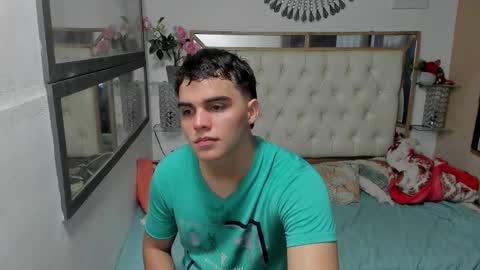 Snapshot of heiker_ chatting on 10.29.25 heiker_ online show from 10.29.25