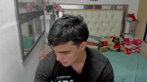 Snapshot of heiker_ chatting on 11.16.25 heiker_ online show from 11.16.25