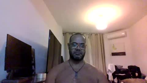 Snapshot of heistt chatting on 11.03.25 Heist Stein online show from 11.03.25