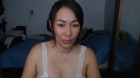 Helen online show from 04.30.26