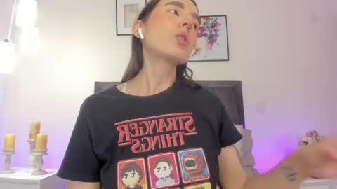 Helen  online show from 04.29.26