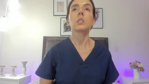 Snapshot of helen_mooree chatting on 07.16.26 Helen online show from 07.16.26