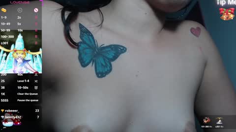 Snapshot of helen_russoo chatting on 12.28.24 Helen online show from 12.28.24